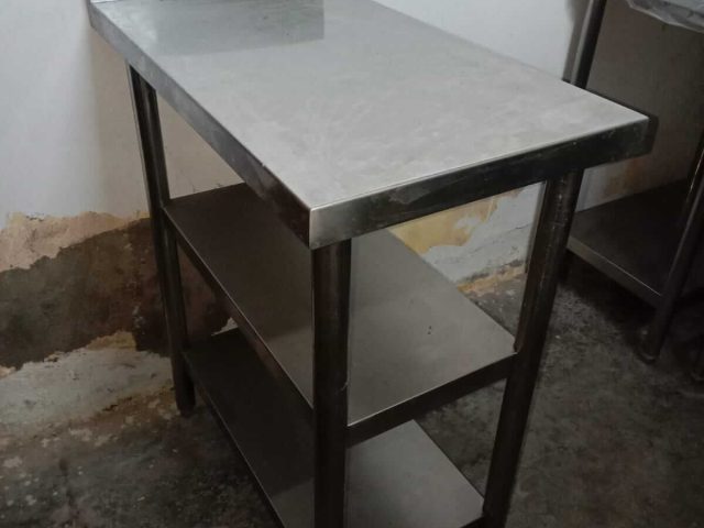 Meja Kerja Stainless 2 Rak Bawah